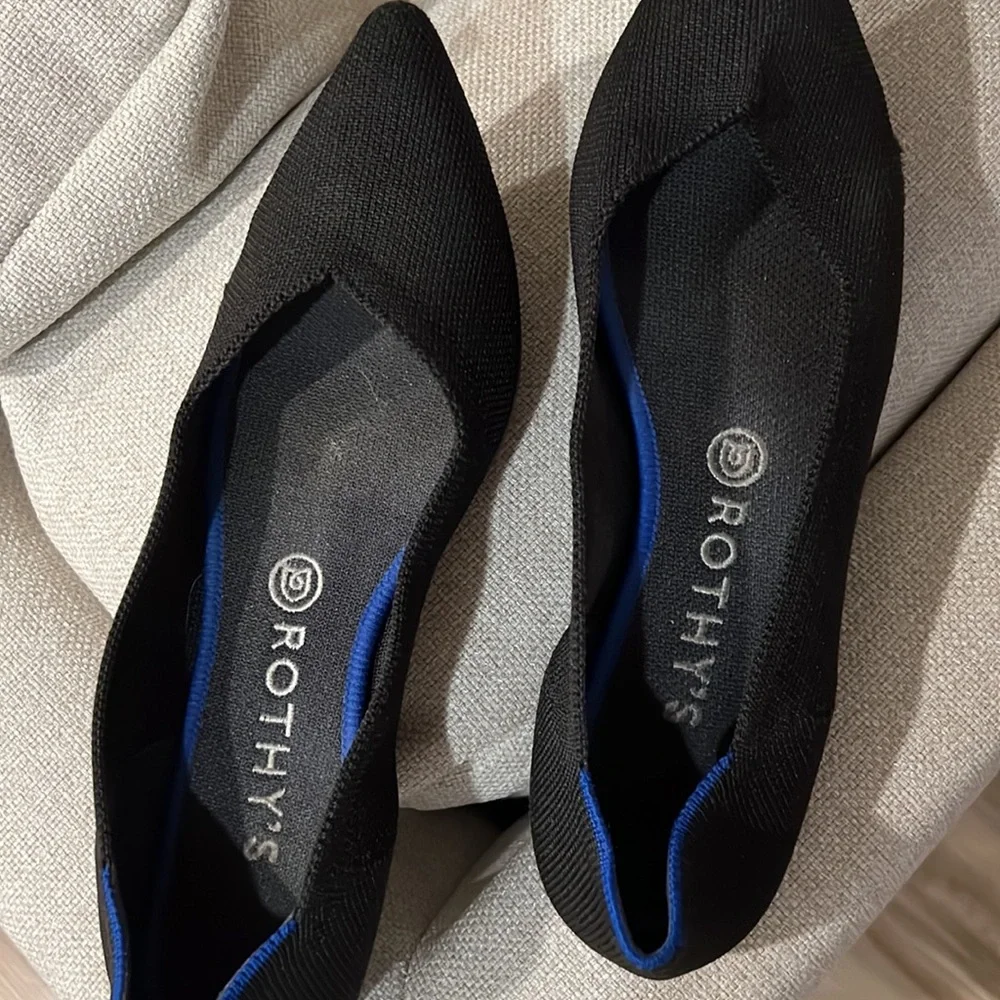 Black Rothy Point Size 9.5 - Picture 2 of 10